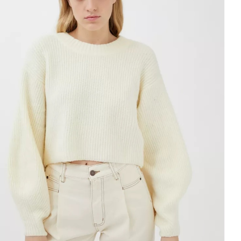 UO Cropped cream sweater